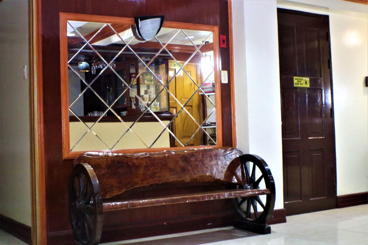 Zen Rooms Vest Grand Suites Bohol Tagbilaran City Kültér fotó